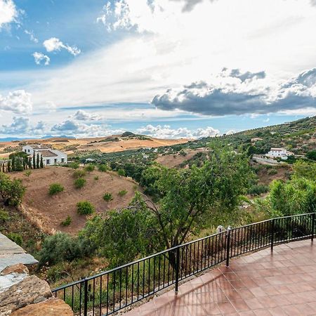 Awesome Home In Antequera With Wifi Kültér fotó