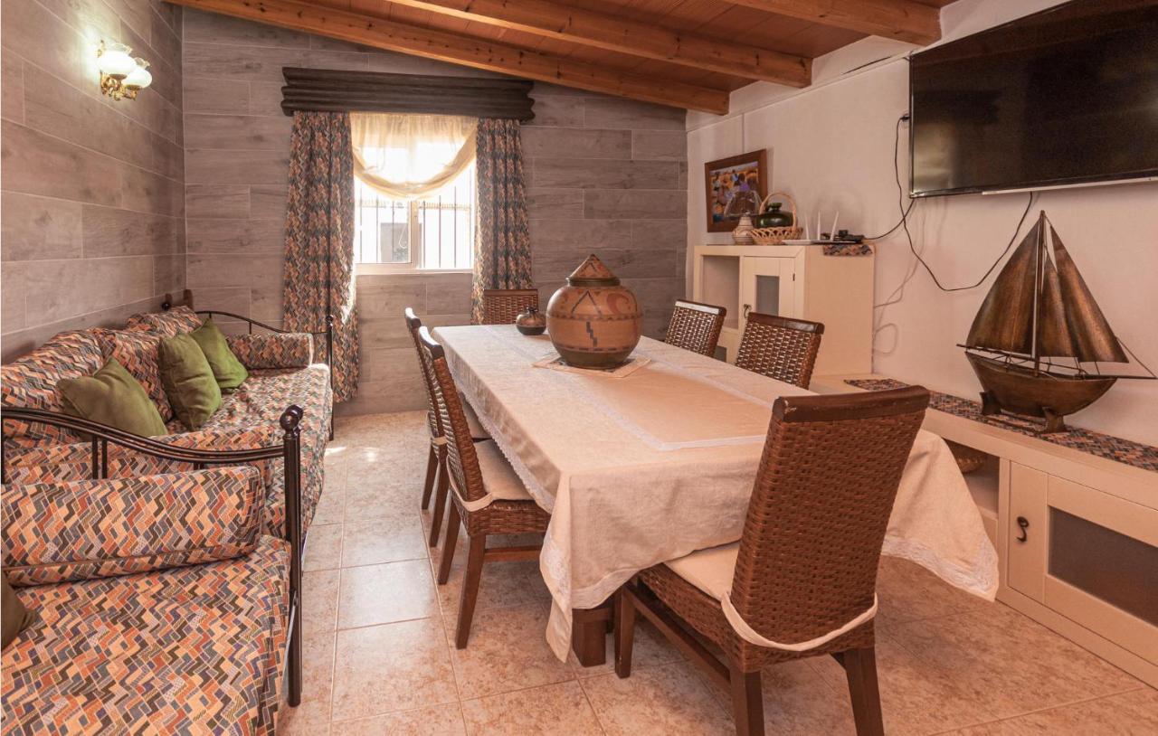 Awesome Home In Antequera With Wifi Kültér fotó