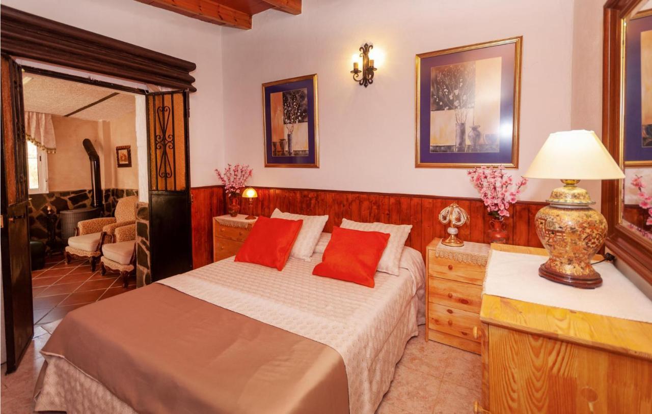 Awesome Home In Antequera With Wifi Kültér fotó